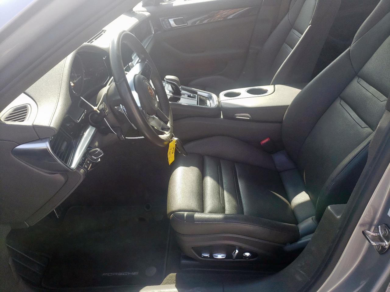 PORSCHE PANAMERA 4S 2017