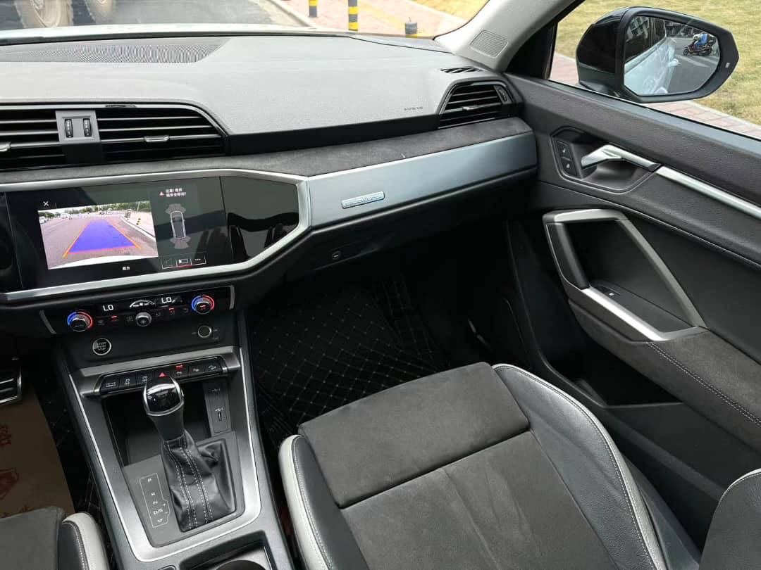 AUDI Q3 2021