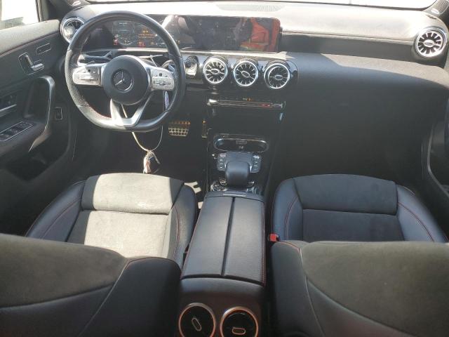 MERCEDES-BENZ A 220 2021