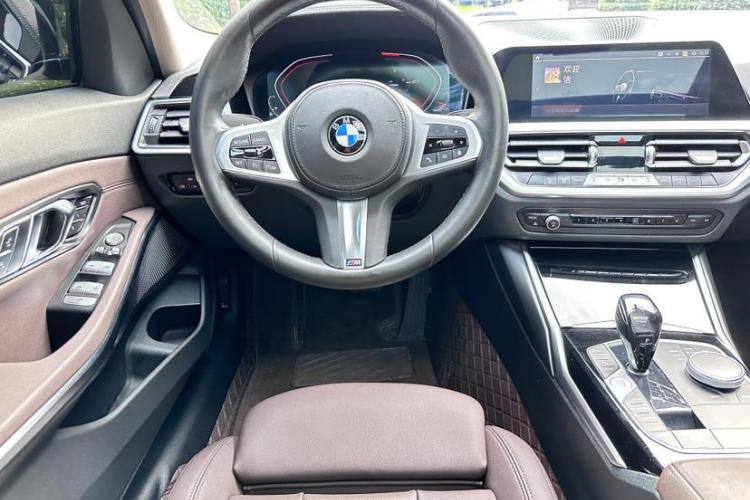 BMW 3 Series 320i M-package 2021