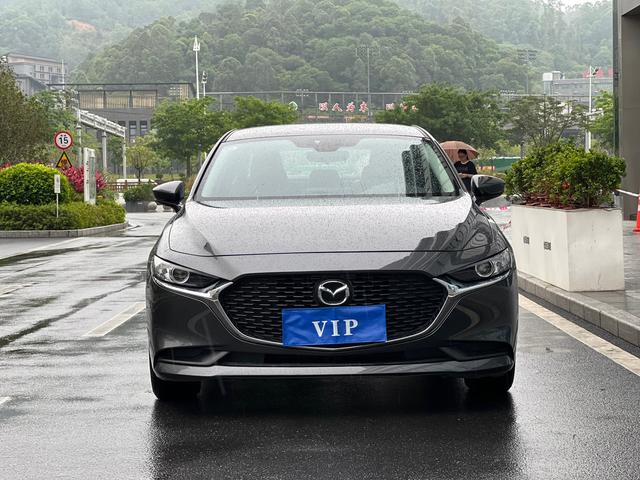 MAZDA 3 2022