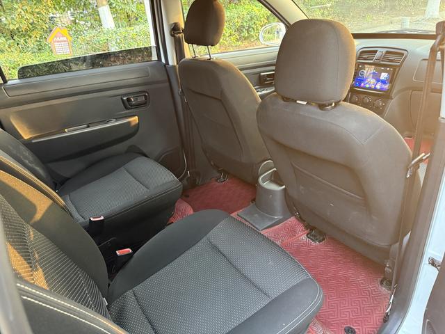Dongfeng Fengguang 330S 2022
