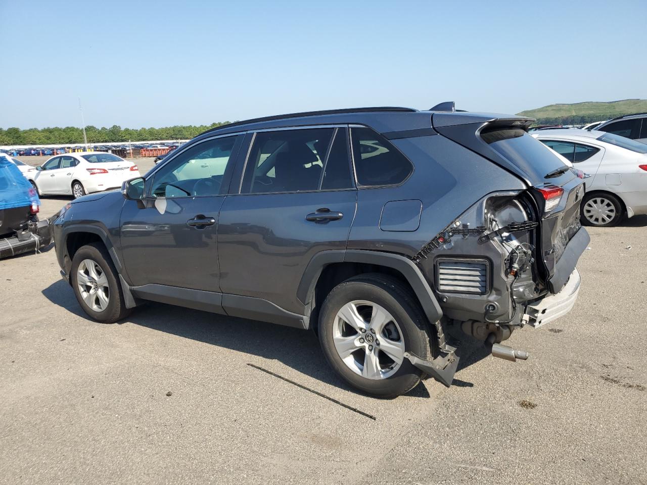 TOYOTA RAV4 XLE 2021