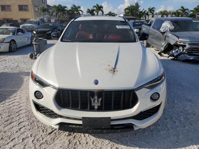 MASERATI LEVANTE BASE 2021