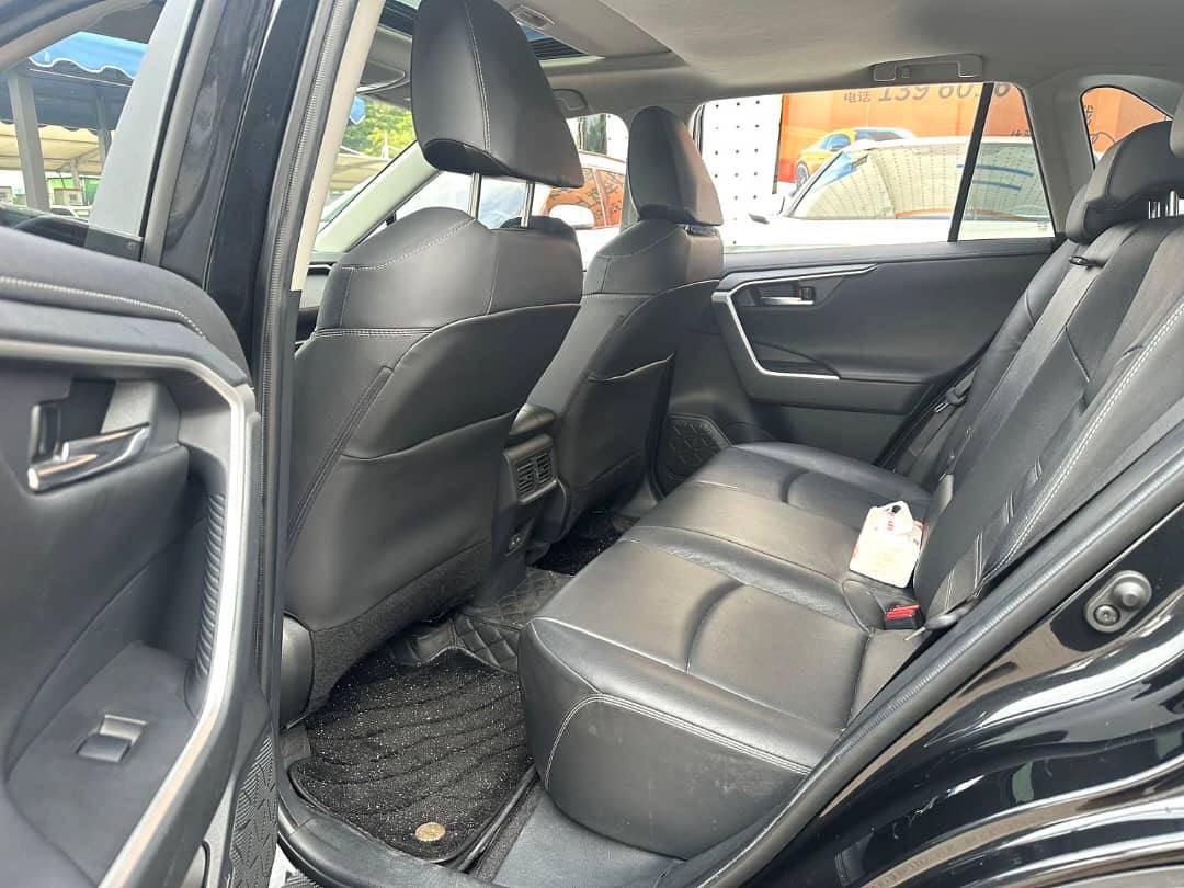TOYOTA RAV4 2021