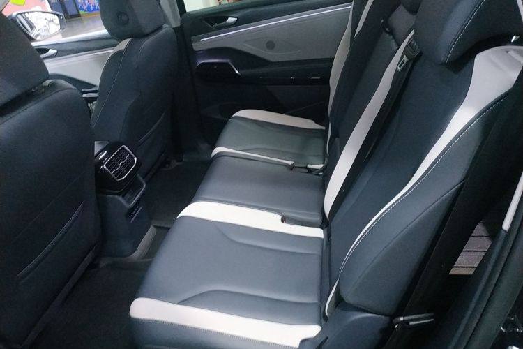 VOLKSWAGEN ID6 CROZZ 2022