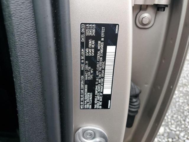 VOLVO XC40 PLUS 2023