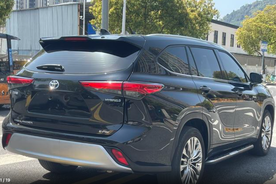 TOYOTA HIGHLANDER HYBRID Luxury Edition 2022