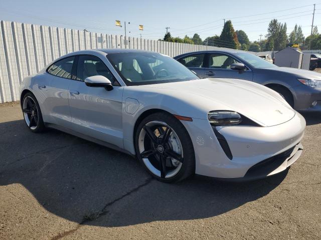 PORSCHE TAYCAN 2022