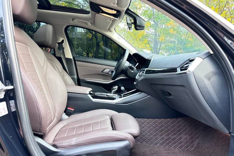 BMW 3 Series 320i M-package 2021