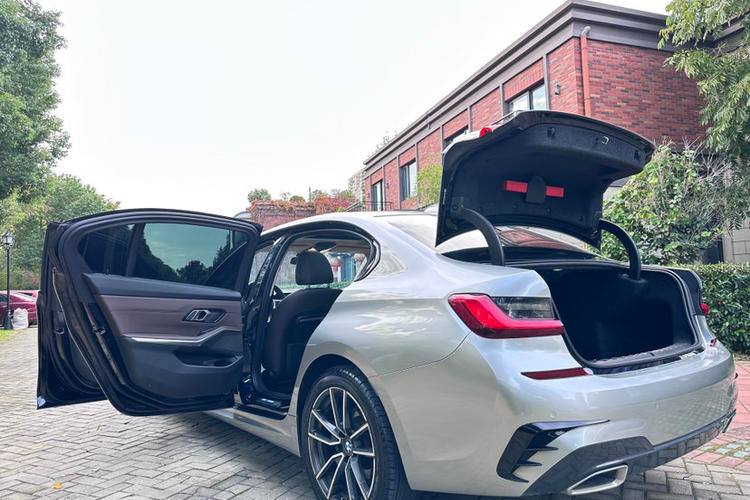 BMW 3 Series 320i M-package 2021