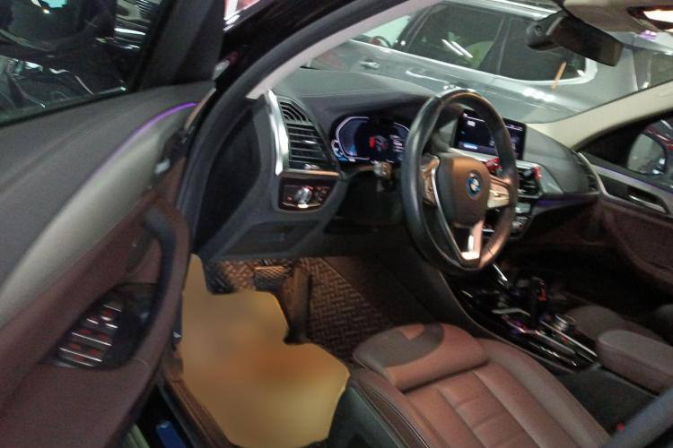 BMW iX3	2021