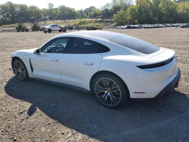 PORSCHE TAYCAN 2021