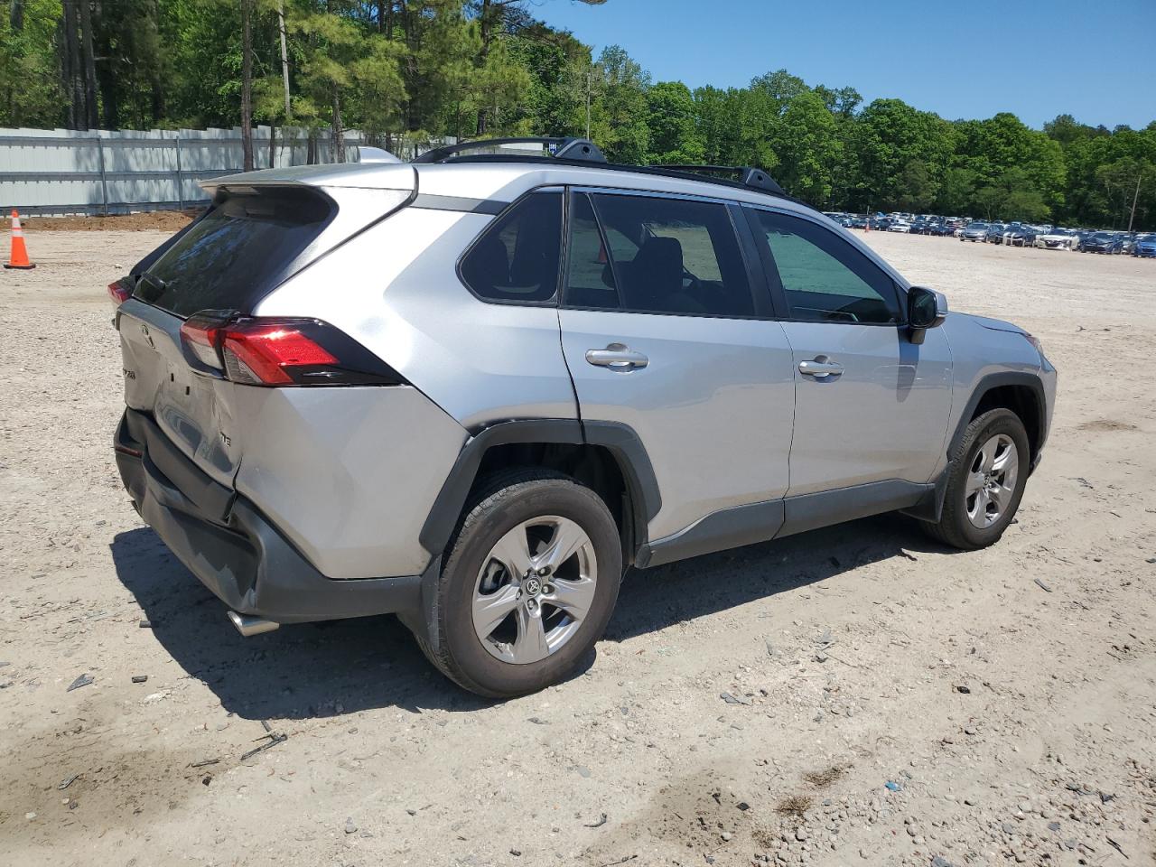 TOYOTA RAV4 XLE 2023
