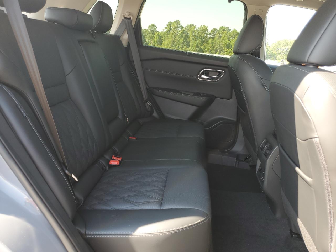NISSAN ROGUE PLATINUM 2024
