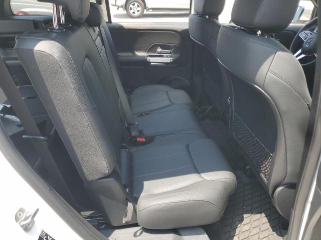MERCEDES-BENZ GLB 250 2023