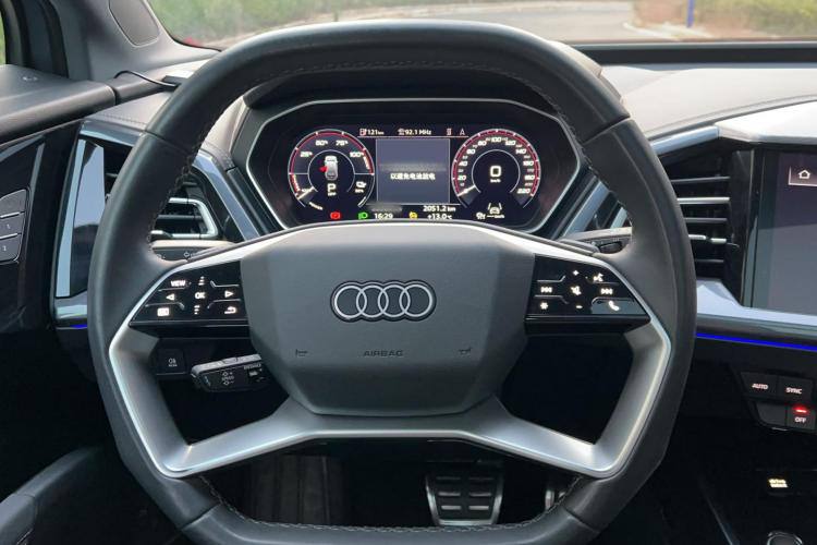 AUDI Q4 E-TRON 2023