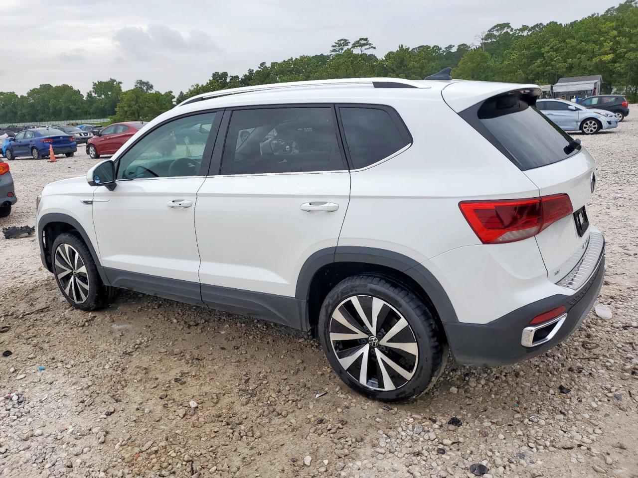 VOLKSWAGEN TAOS SE 2022