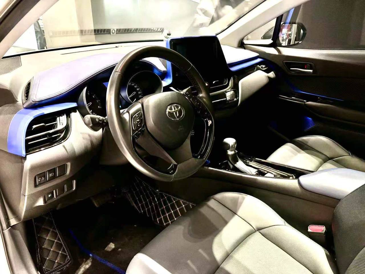 TOYOTA C-HR 2021