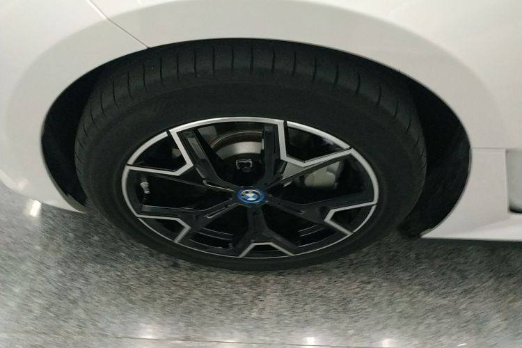 BMW i3 2023