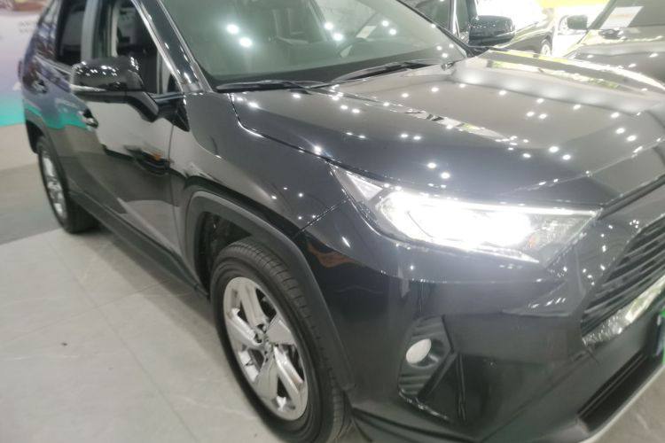 TOYOTA RAV4 2022