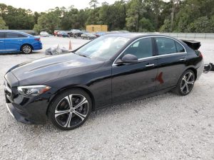 MERCEDES-BENZ C 300 2024