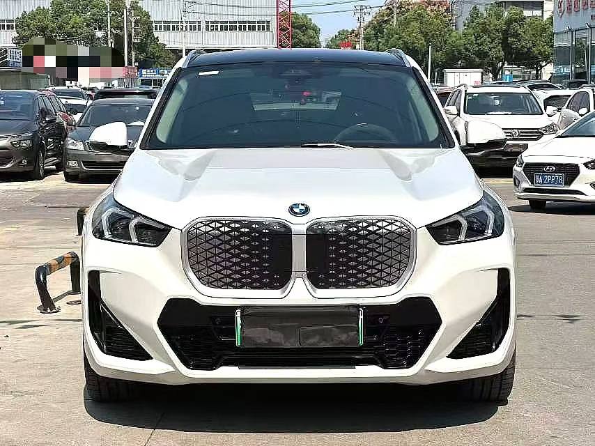 BMW iX1 xDrive30L 2023