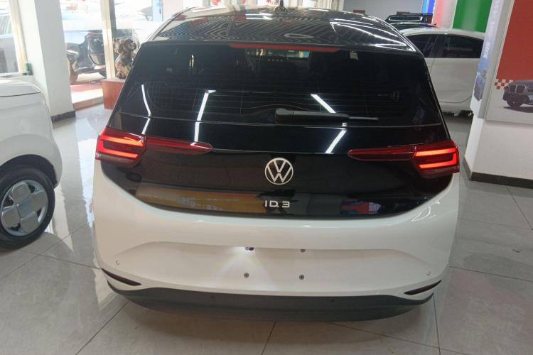 VOLKSWAGEN ID.3 2023