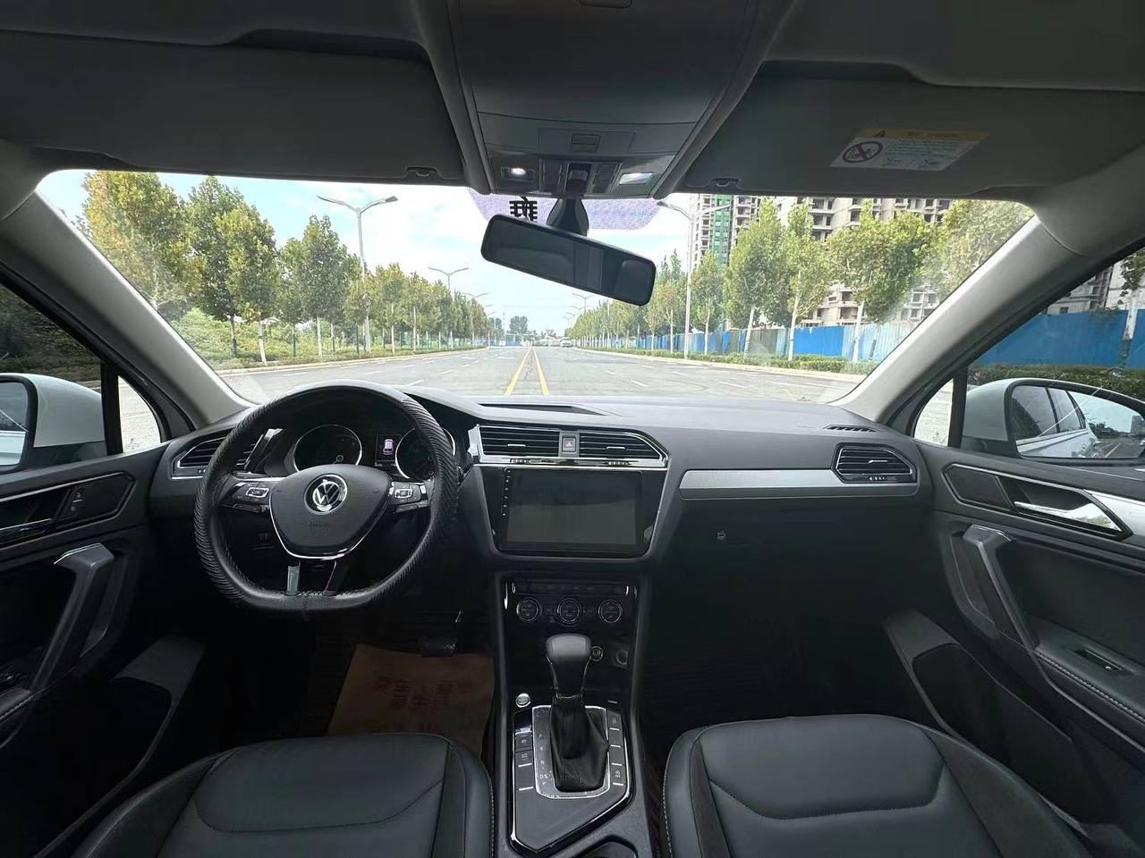 VOLKSWAGEN TIGUAN 2021