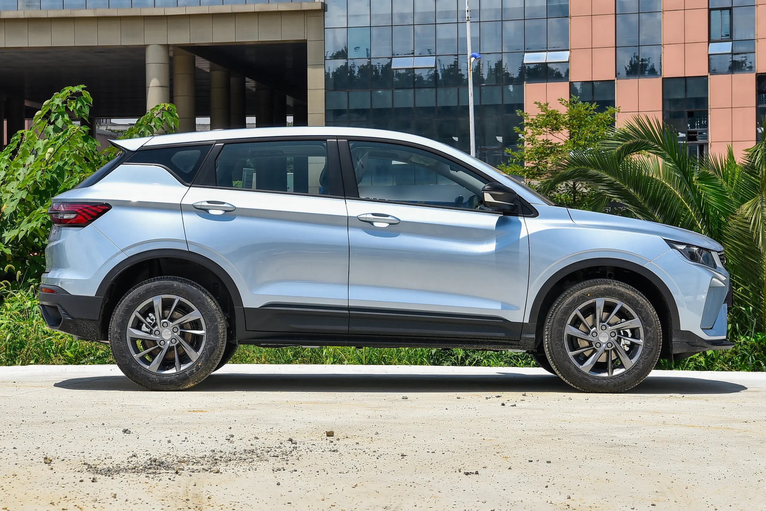 Geely Coolray Binyue 2025
