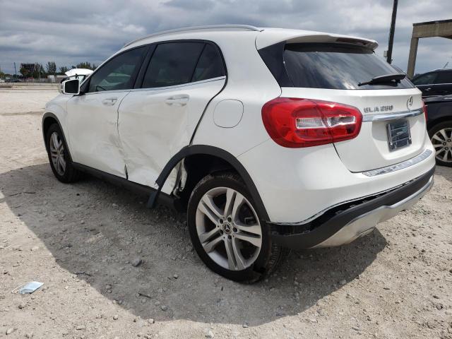 MERCEDES-BENZ GLA 250 2020