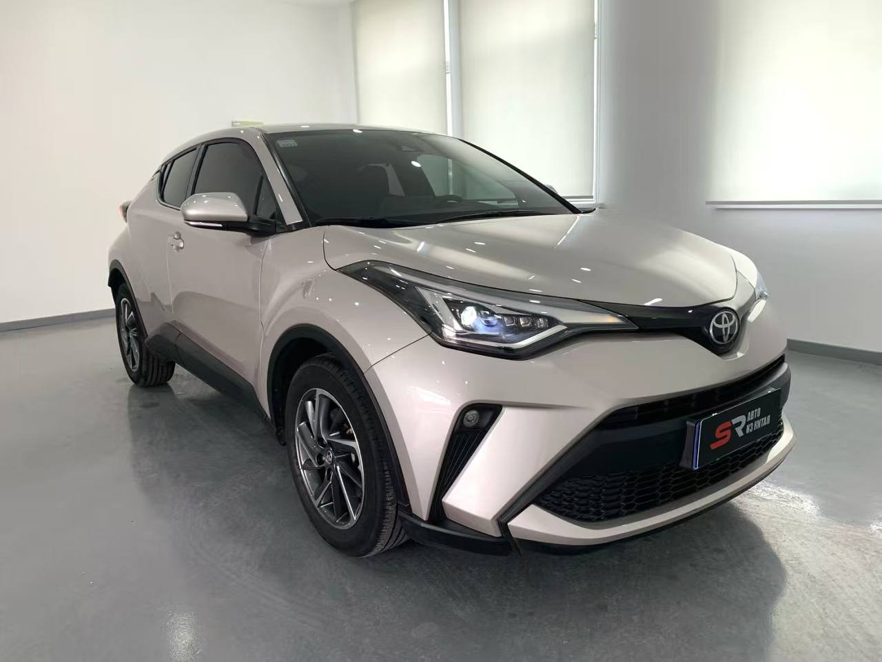 TOYOTA C-HR 2021