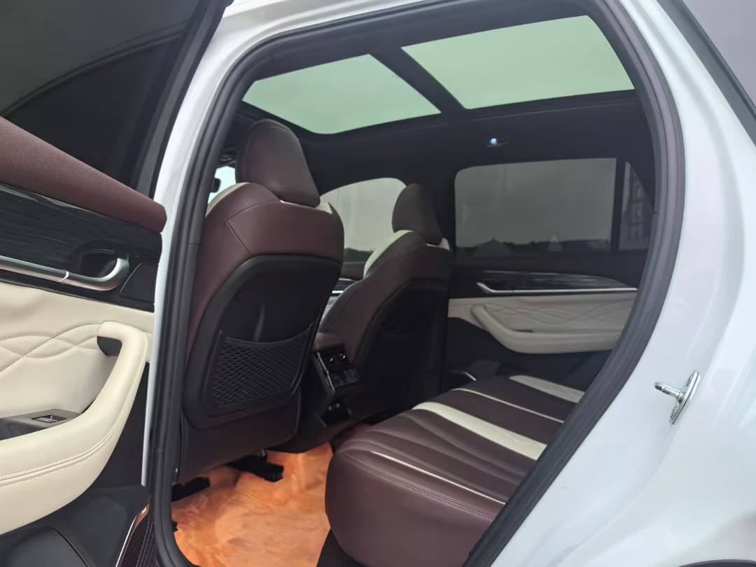 Geely Monjaro 2021