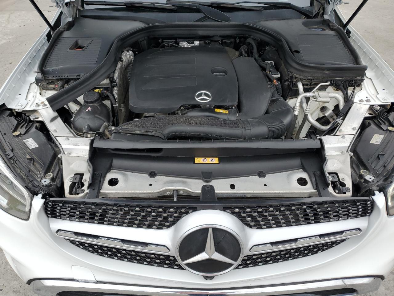 MERCEDES-BENZ GLC 300 2022