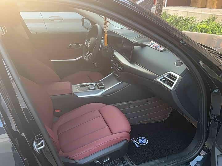 BMW 325i M-Pack 2025
