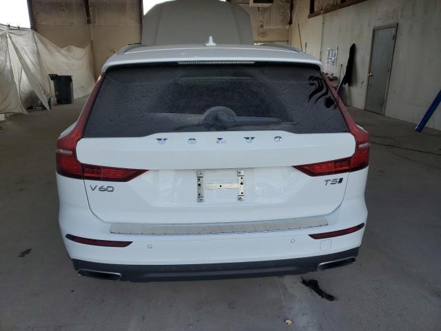 VOLVO V60 CROSS COUNTRY 2022