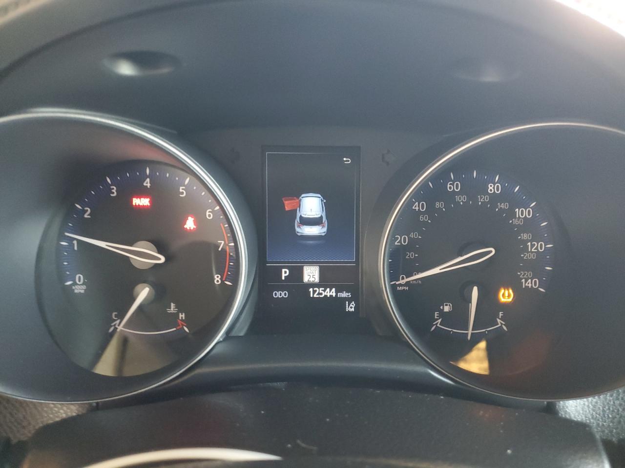 TOYOTA C-HR XLE 2021