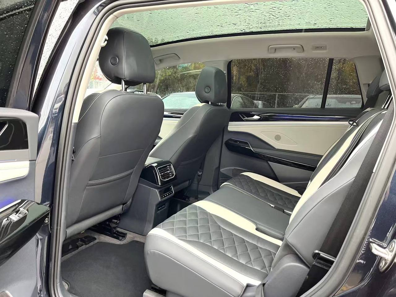 VOLKSWAGEN ID6 PRO 2021