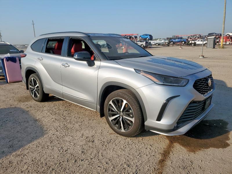 TOYOTA HIGHLANDER XSE 2022