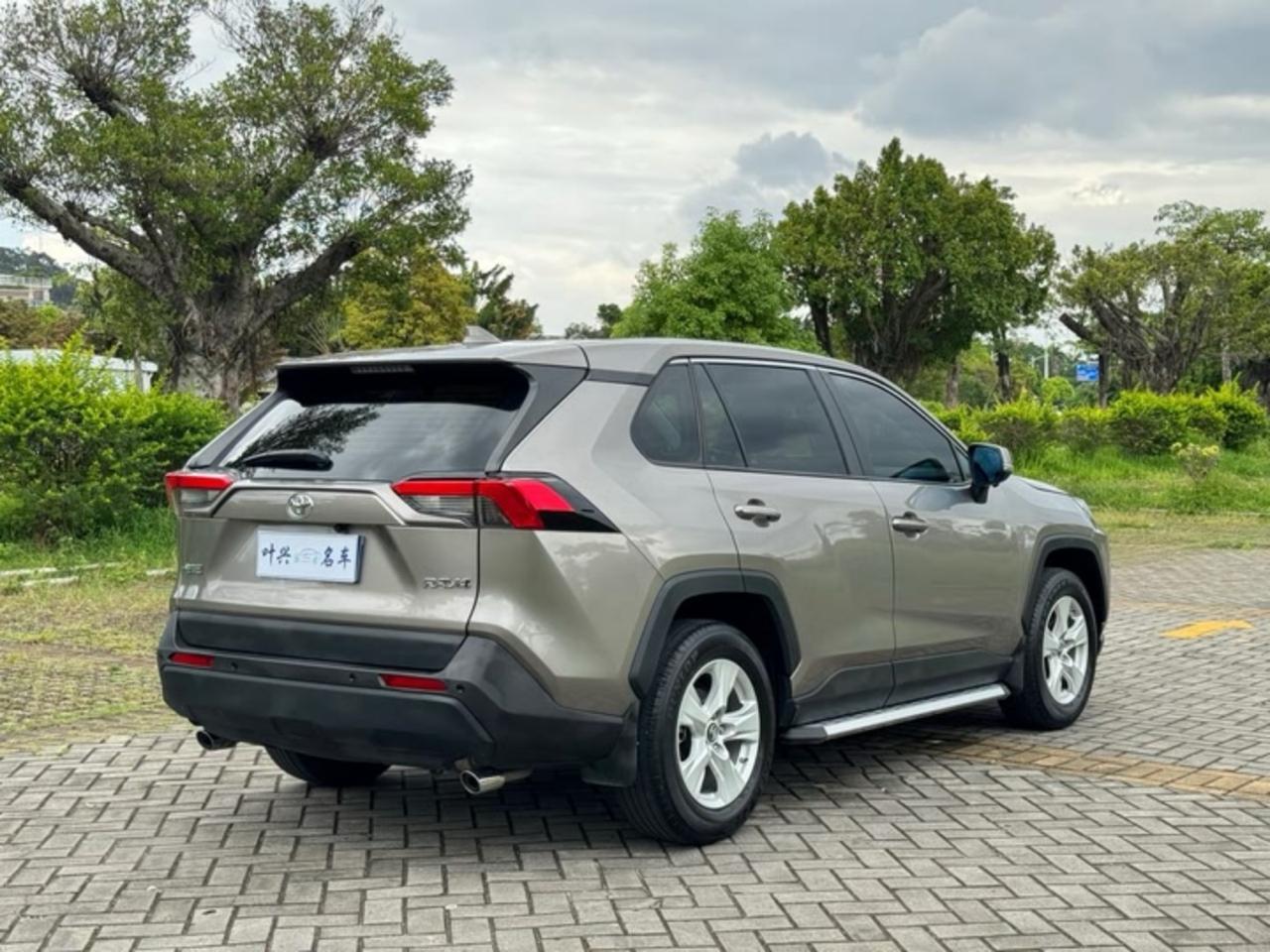 TOYOTA RAV4 2022