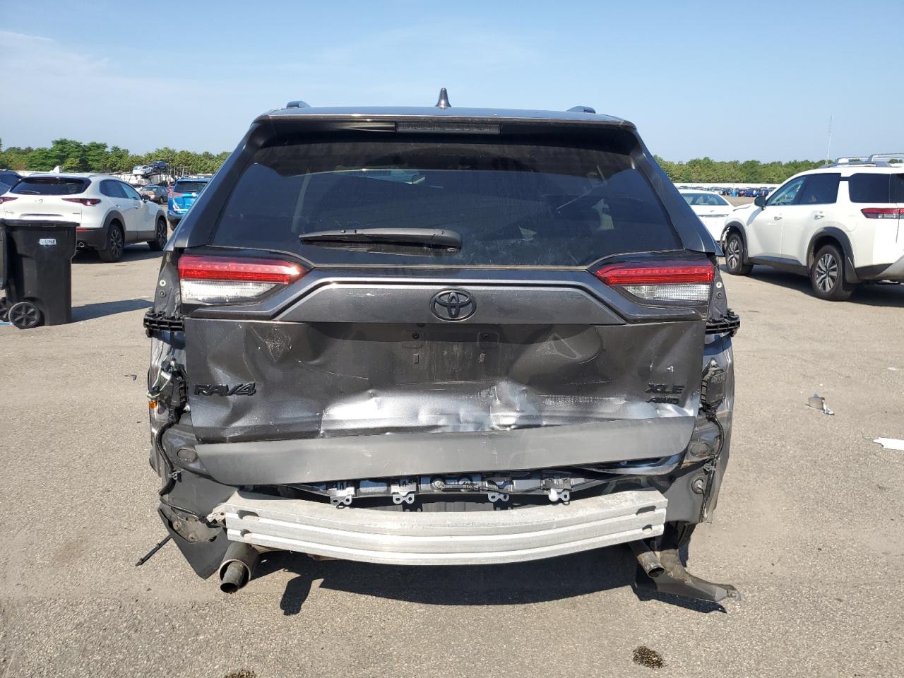 TOYOTA RAV4 XLE 2021