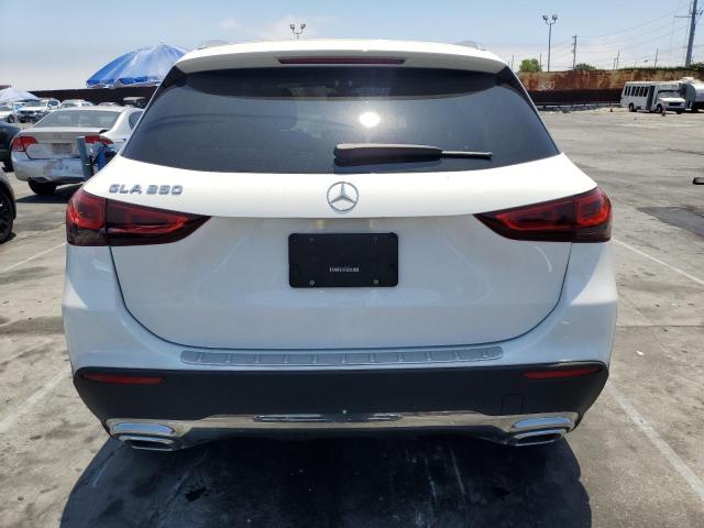 MERCEDES-BENZ GLA 250 2021