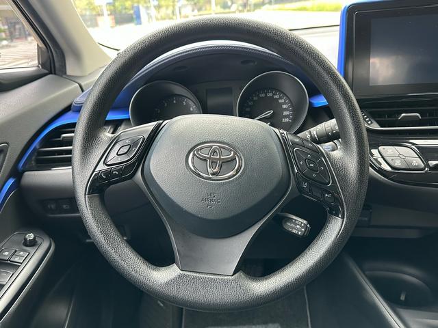 TOYOTA C-HR 2021