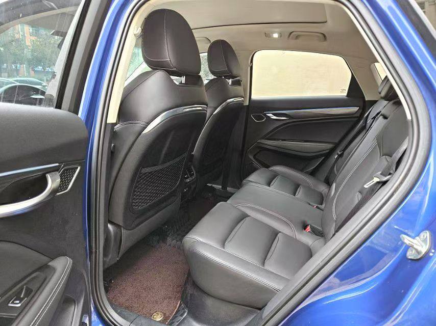 Geely Tugella 2020
