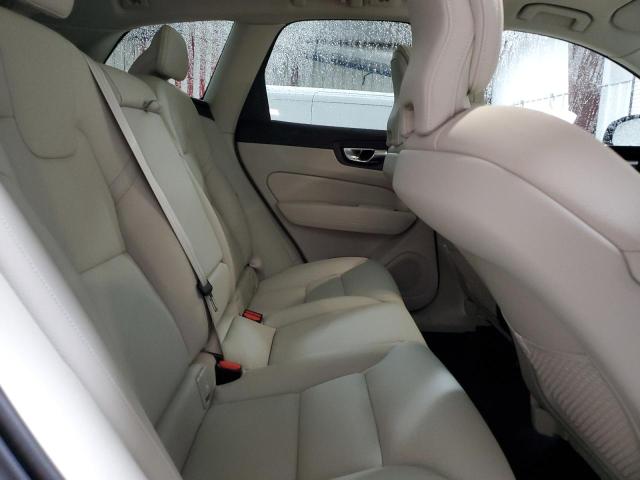 VOLVO XC60 CORE 2024