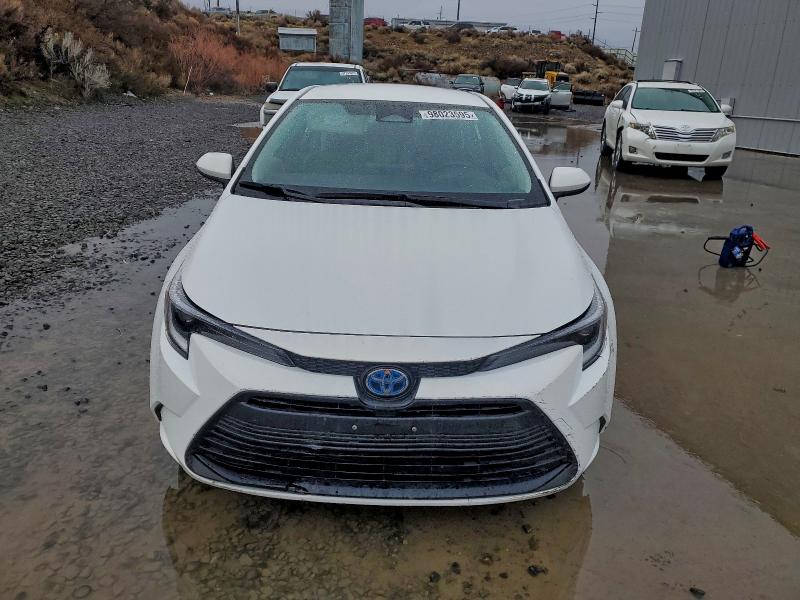 TOYOTA COROLLA LE 2025