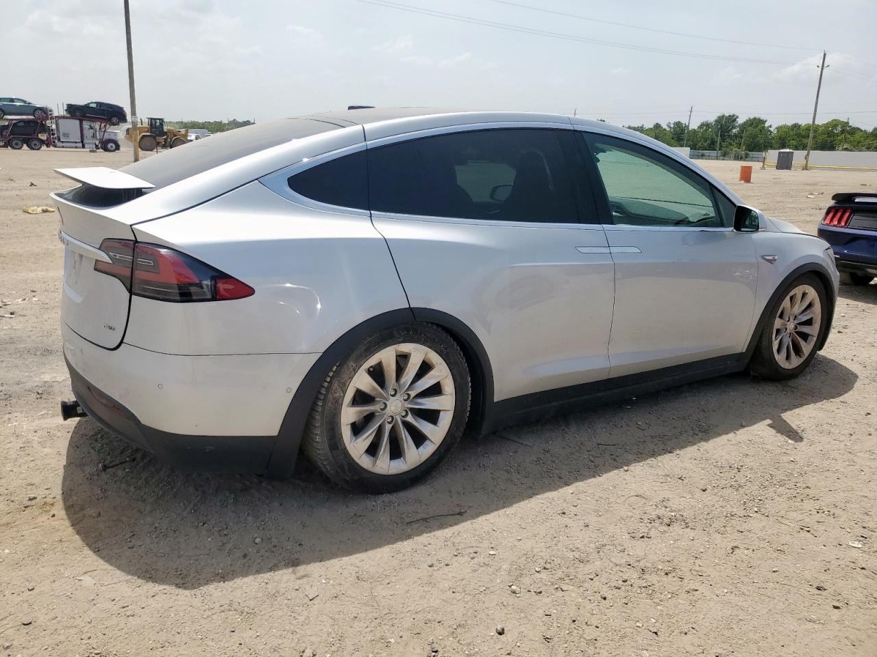 TESLA MODEL X 2016