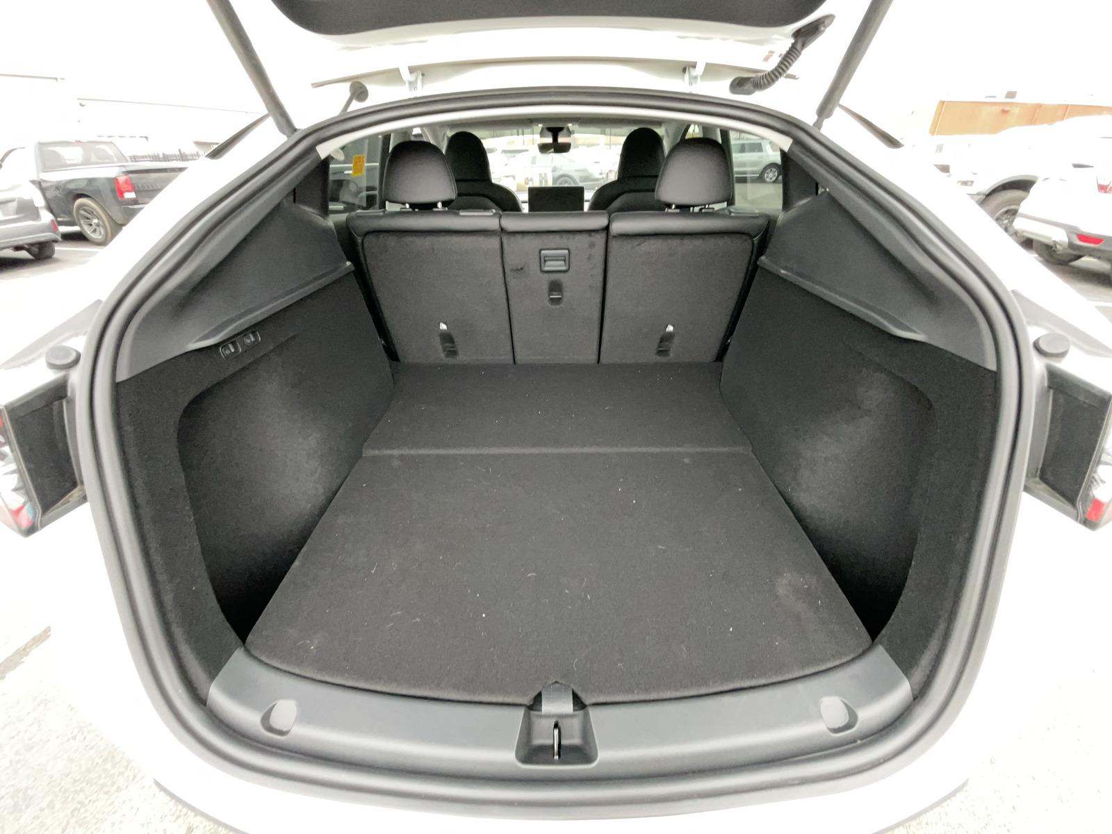 Tesla Model Y 4D SUV LONG RANGE 2023