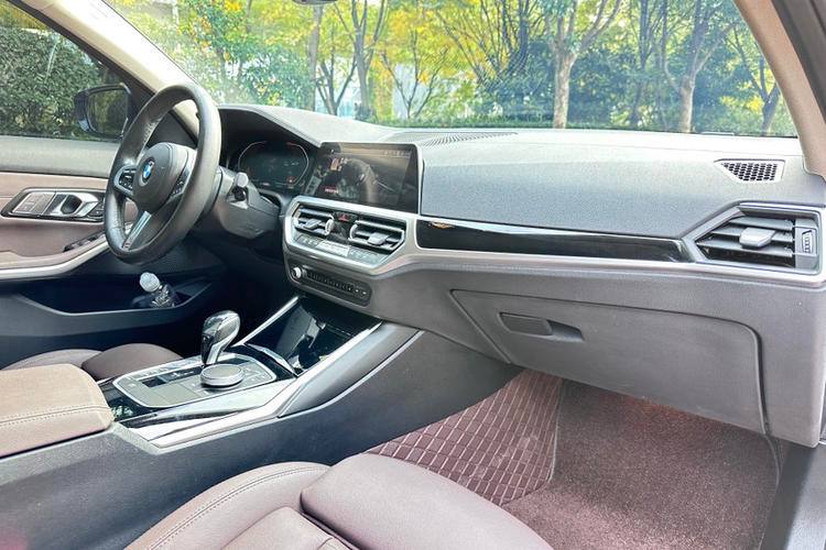 BMW 3 Series 320i M-package 2021