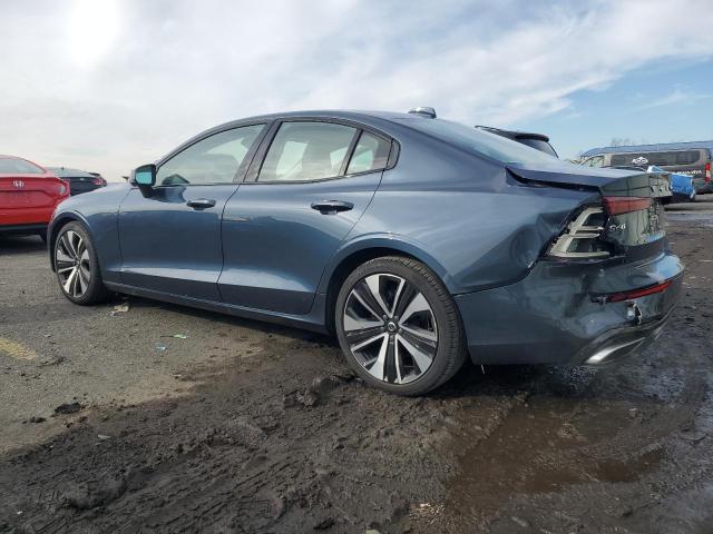 VOLVO S60 B5 MOMENTUM 2021